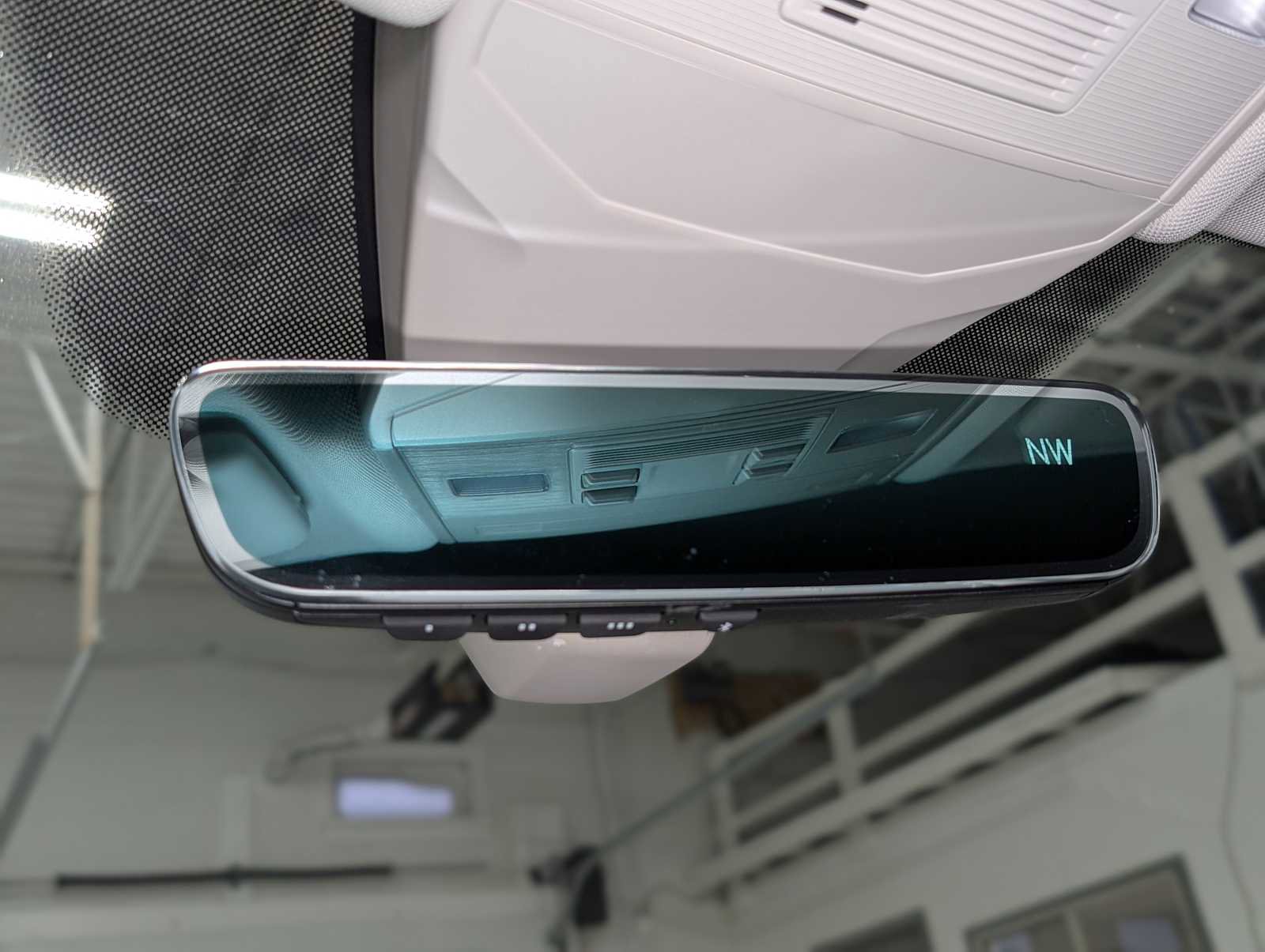 Used 2024 Volkswagen Jetta SE image 32