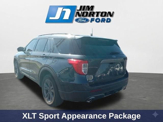 Used 2023 Ford Explorer XLT w/ Equipment Group 202A image 7
