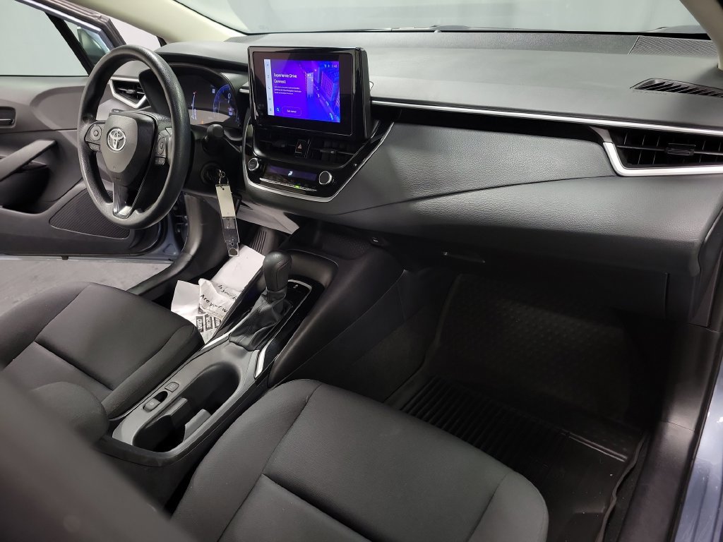 Used 2026 Toyota Corolla LE FWD image 32