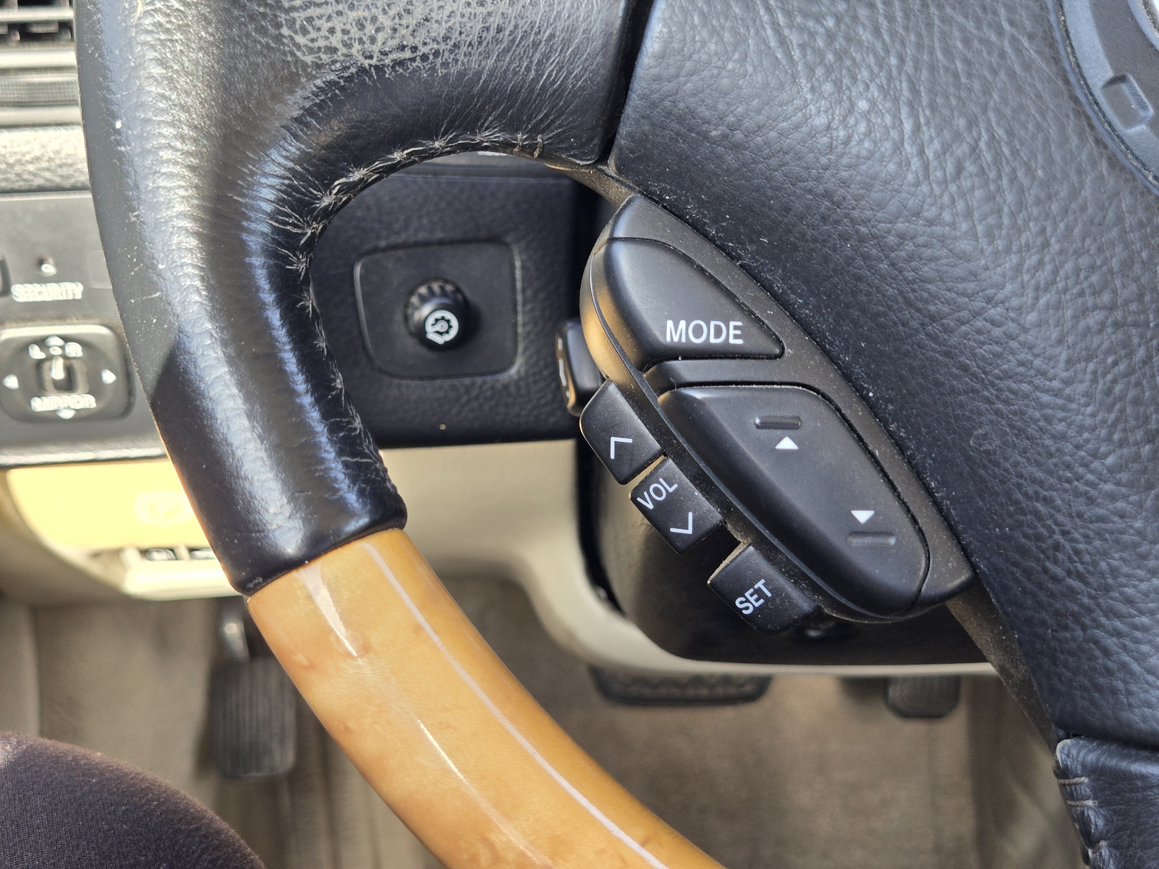 Used 2002 Lexus SC 430 Convertible RWD image 27