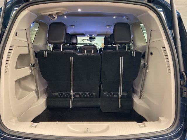 Used 2022 Chrysler Pacifica Touring-L image 13