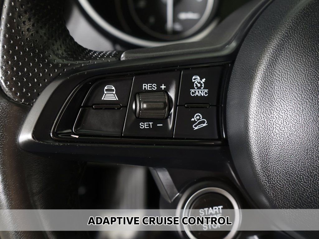 Used 2022 Alfa Romeo Stelvio Ti image 5