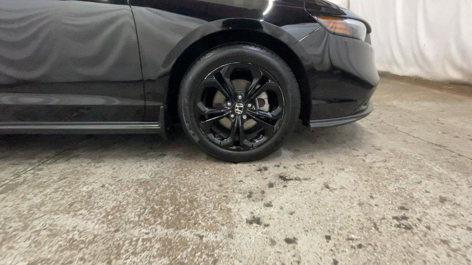 Used 2025 Honda Accord SE image 17