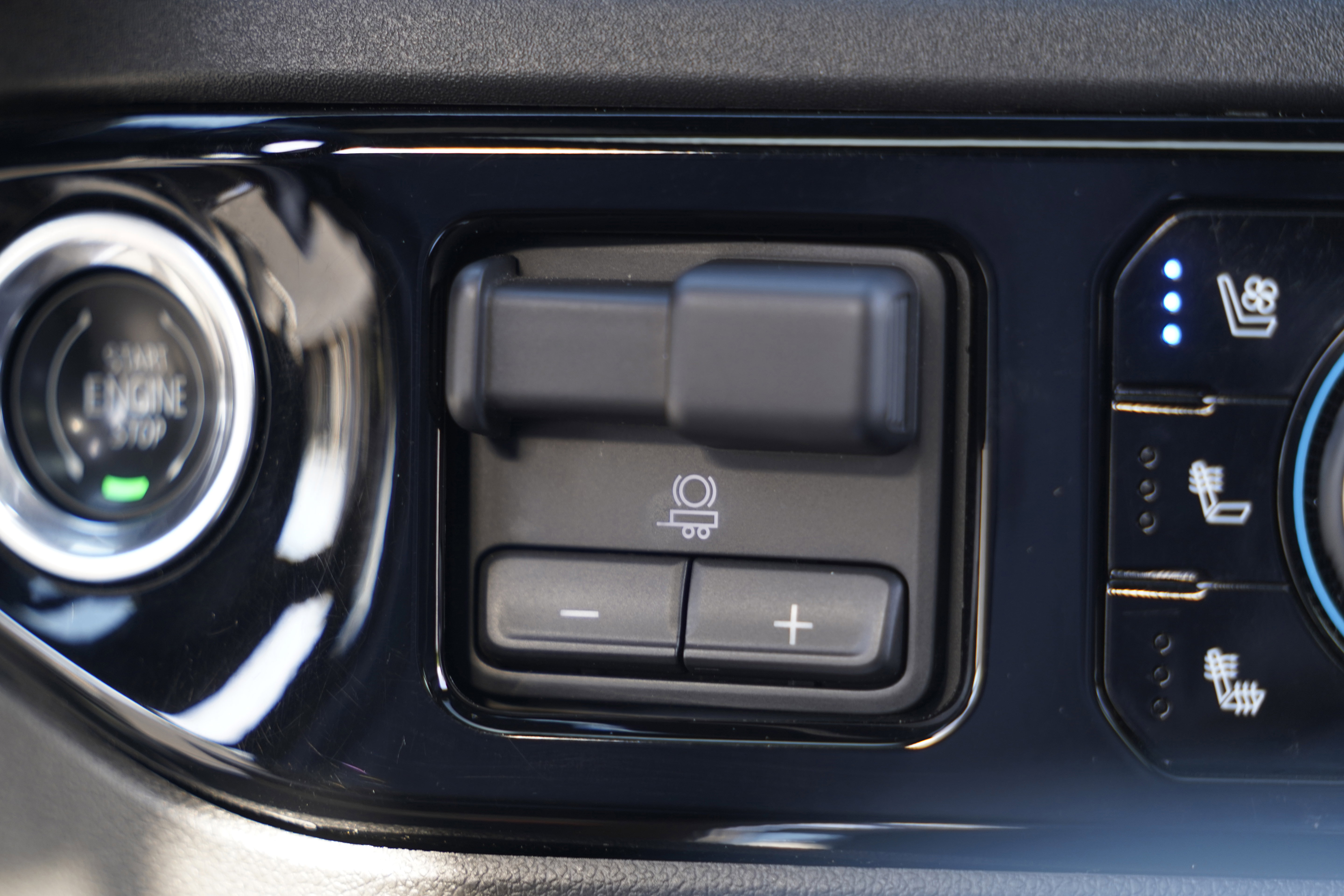 Used 2024 Chevrolet Silverado 2500 High Country w/ Midnight Edition AWD/4WD image 33