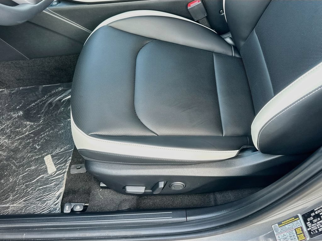 New 2026 Kia K4 GT-Line w/ GT-Line Sunroof Package FWD image 18