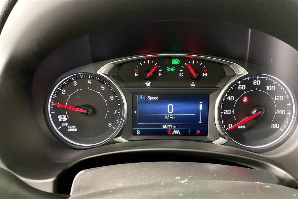 Used 2024 GMC Terrain SLE w/ Driver Convenience Package FWD image 12
