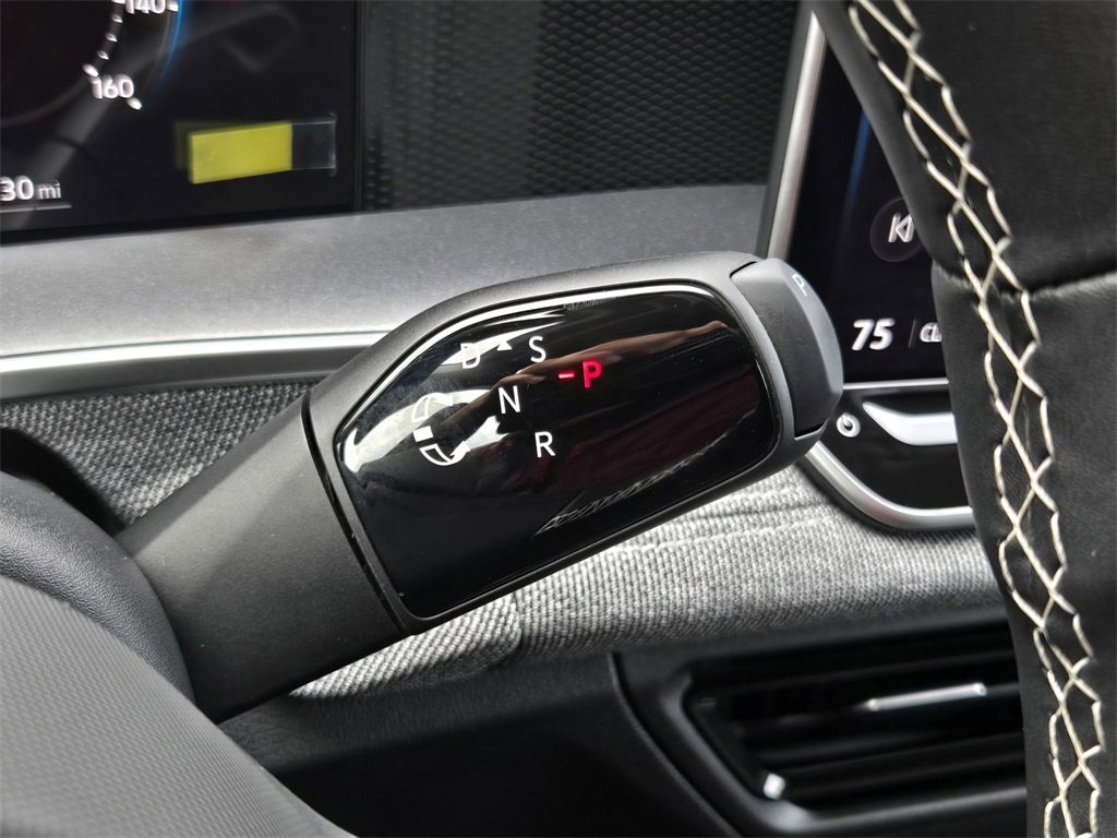 Used 2025 Volkswagen Tiguan S image 21