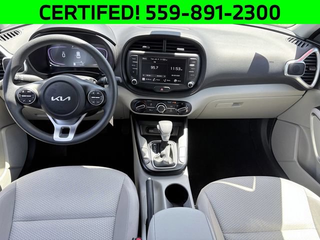 Certified 2025 Kia Soul LX w/ LX Technology Package FWD image 9