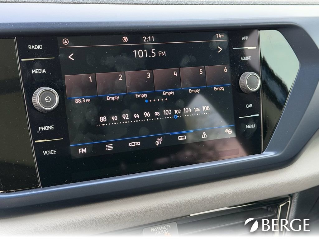 Used 2023 Volkswagen Taos SE w/ Panoramic Sunroof Package image 29