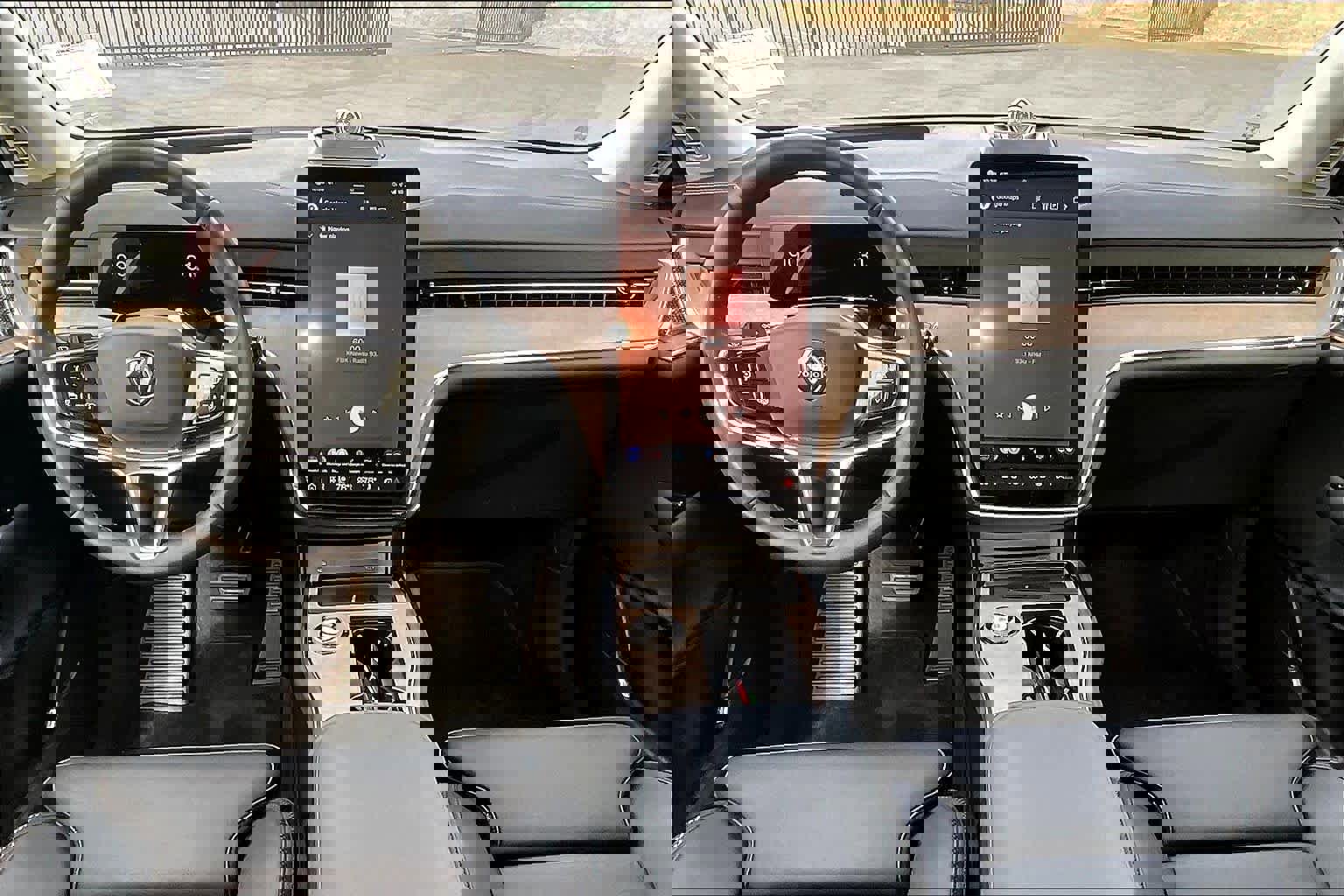 Used 2025 Volvo EX90 Ultra image 18