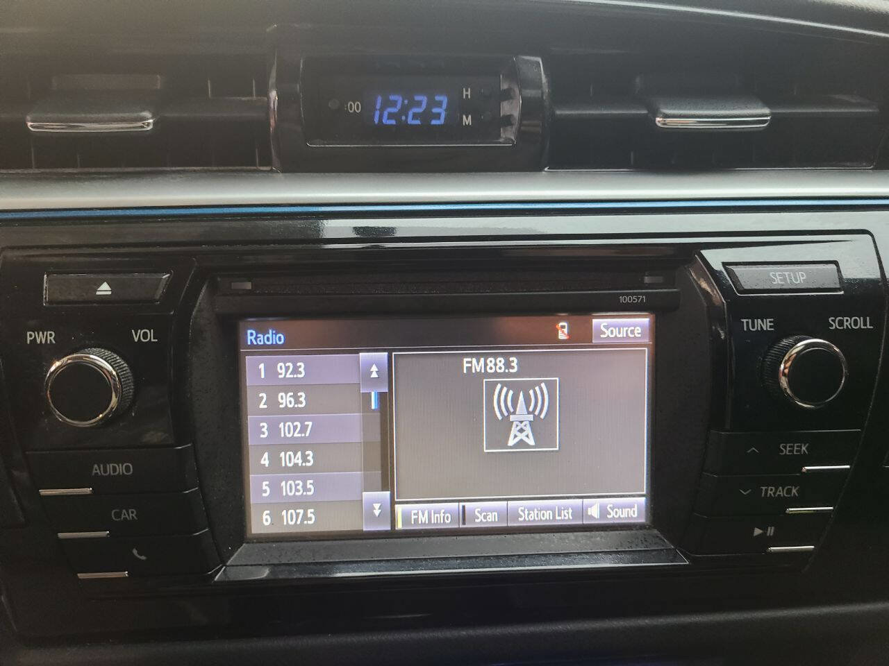 Used 2016 Toyota Corolla S Special Edition image 14