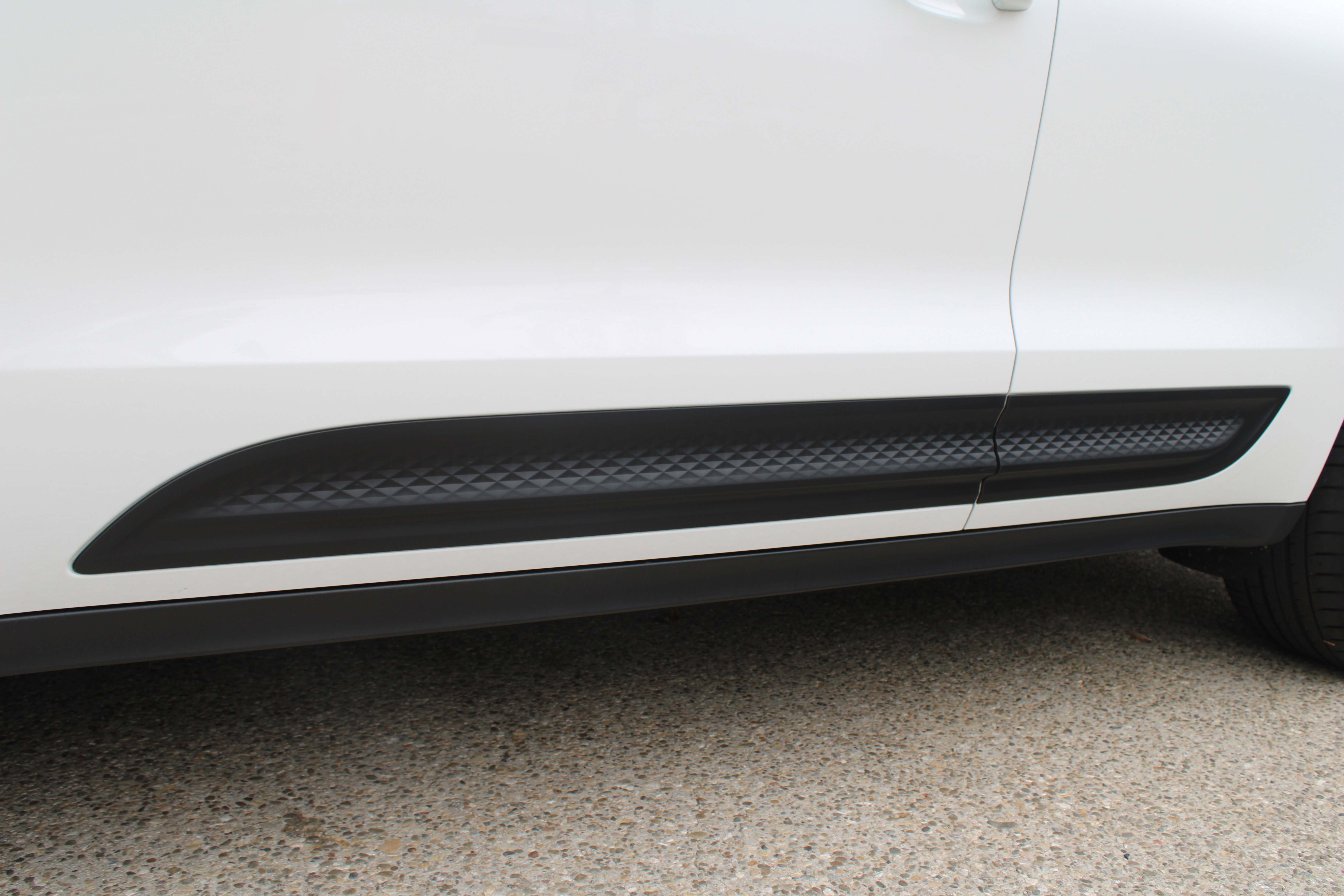 Certified 2026 Porsche Macan Turbo AWD/4WD image 14