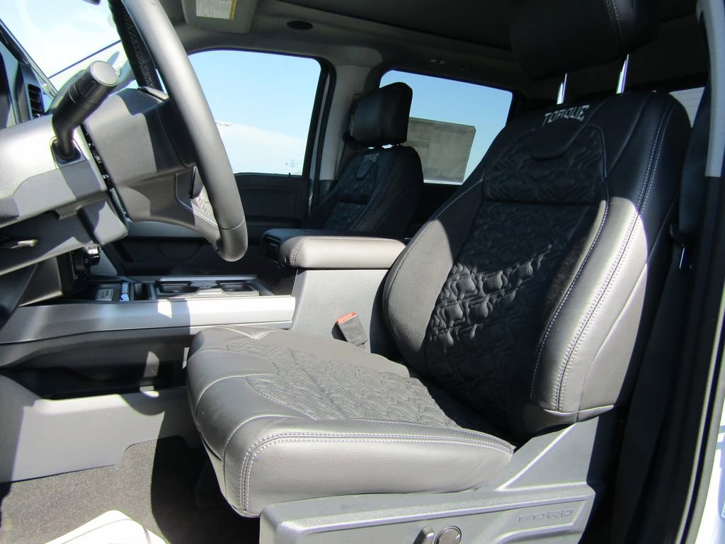 New 2026 Ford F250 Lariat w/ Black Appearance Package AWD/4WD image 12