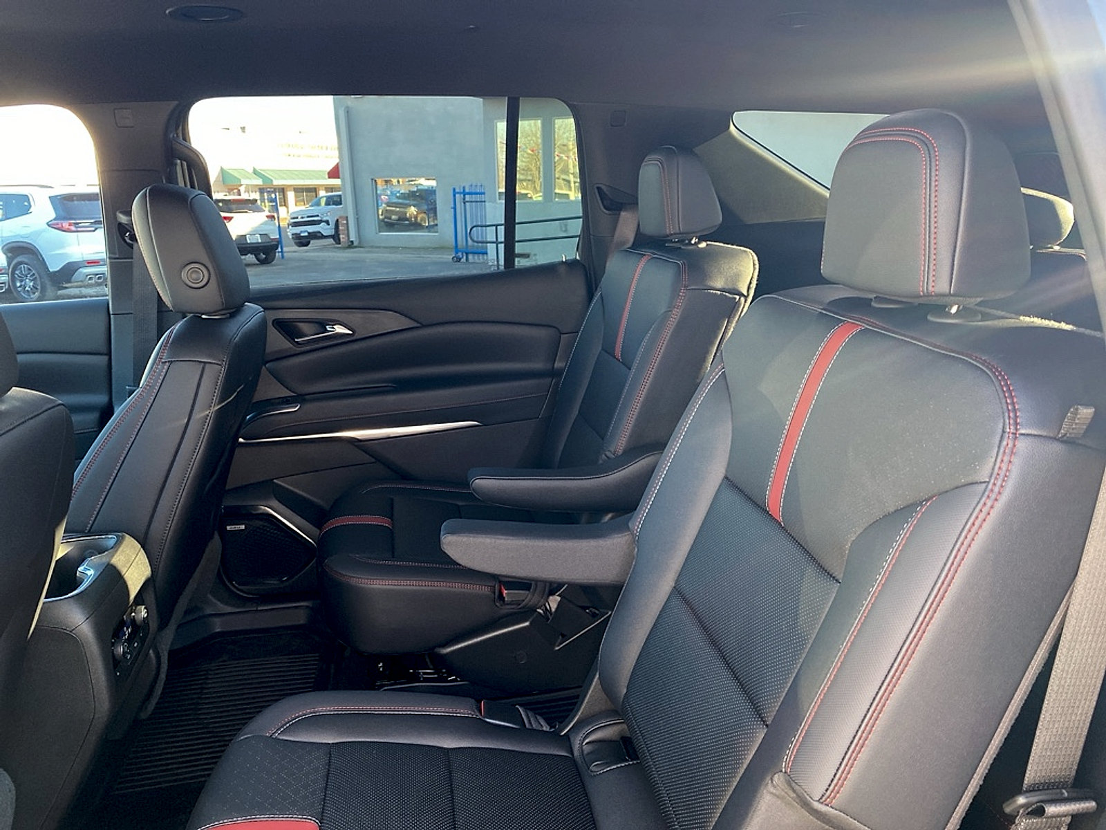 New 2026 Chevrolet Traverse RS w/ LPO, Floor Liner Package FWD image 18