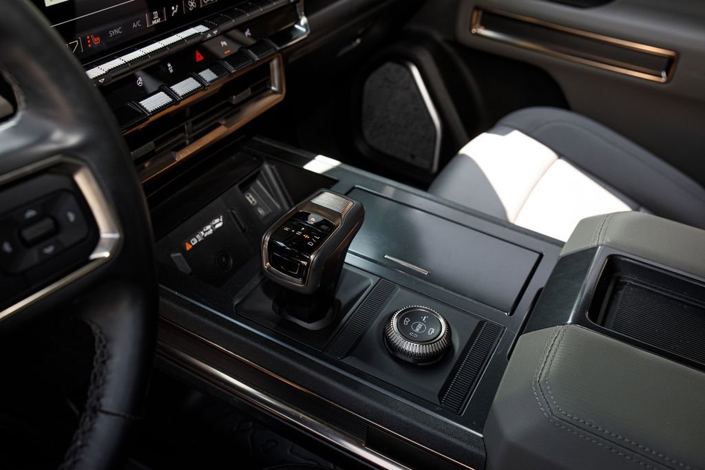 Used 2024 GMC Hummer EV 2X image 30