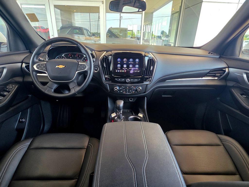 Used 2023 Chevrolet Traverse LT FWD image 19