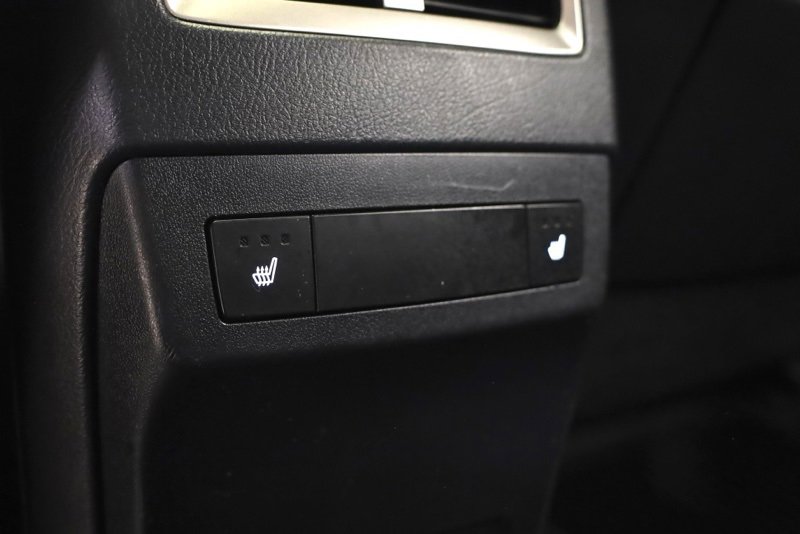 Used 2020 Lexus RX 350L Luxury image 39