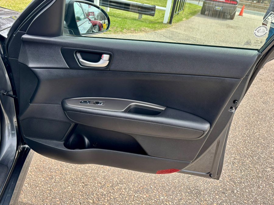 Used 2020 Kia Optima LX image 10