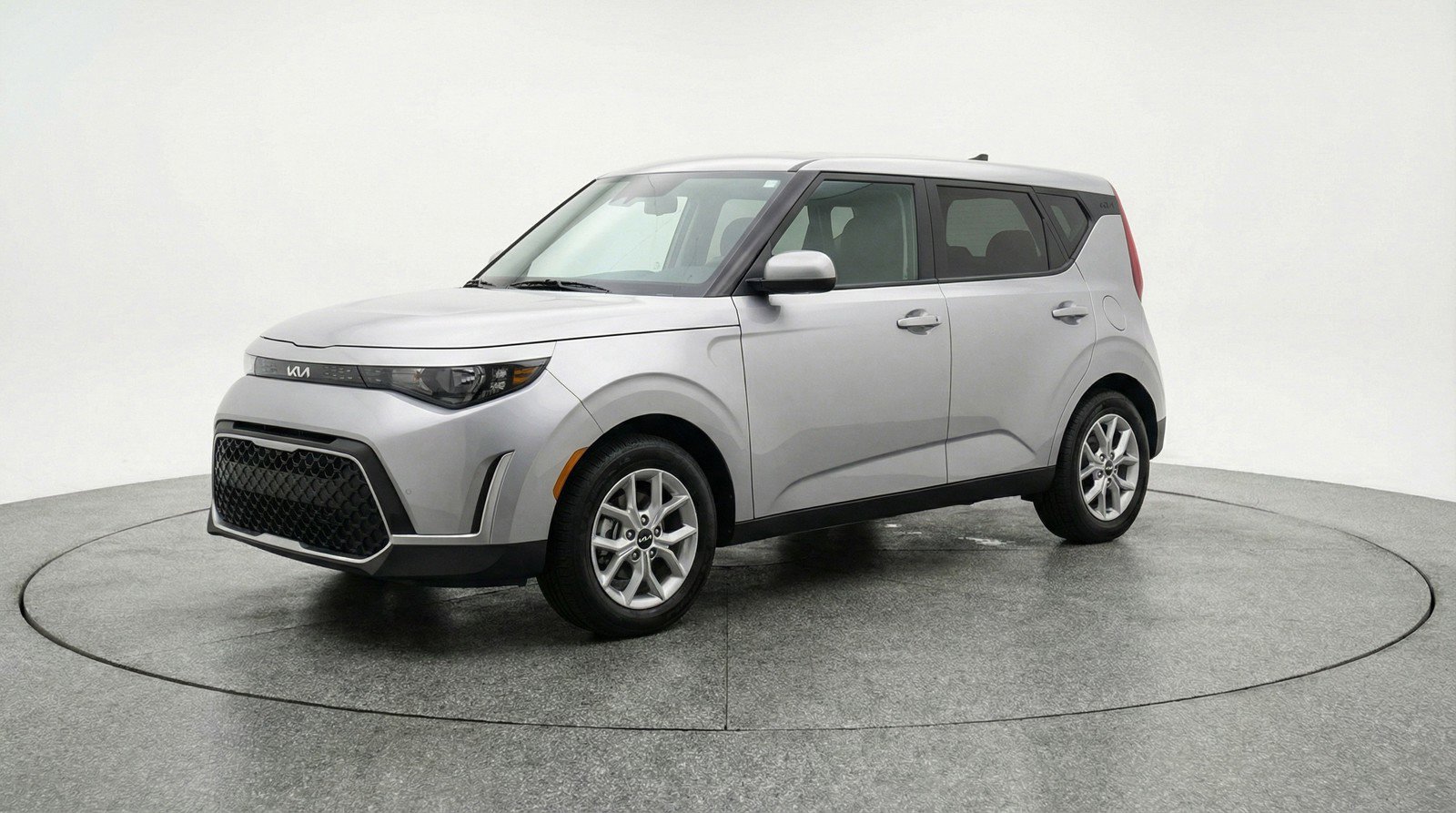 Used 2025 Kia Soul LX w/ LX Technology Package image 3