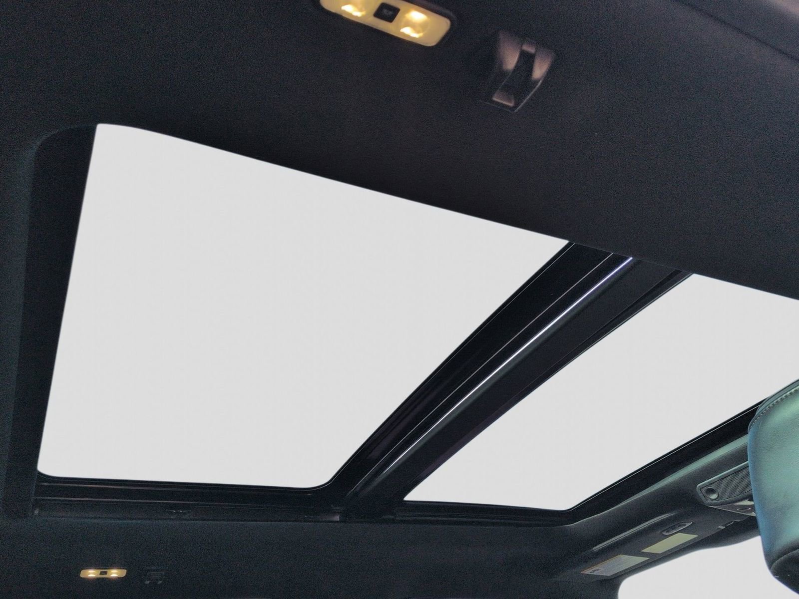 Used 2015 Ford F150 Platinum w/ Equipment Group 701A Luxury image 50