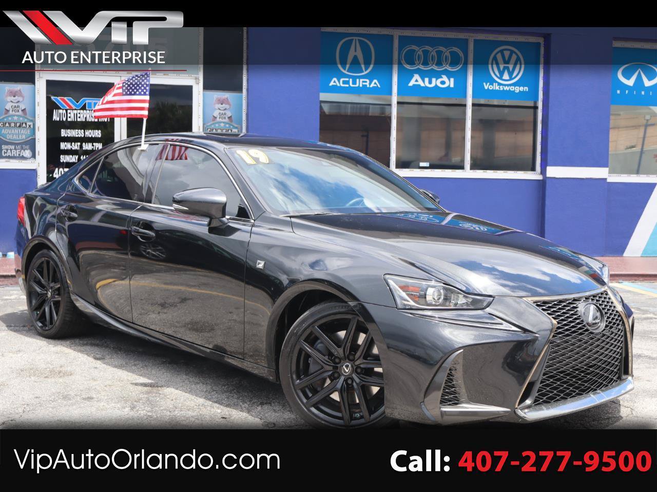 Used 2017 Lexus IS 200t F Sport w/ F Sport Package RWD image 1
