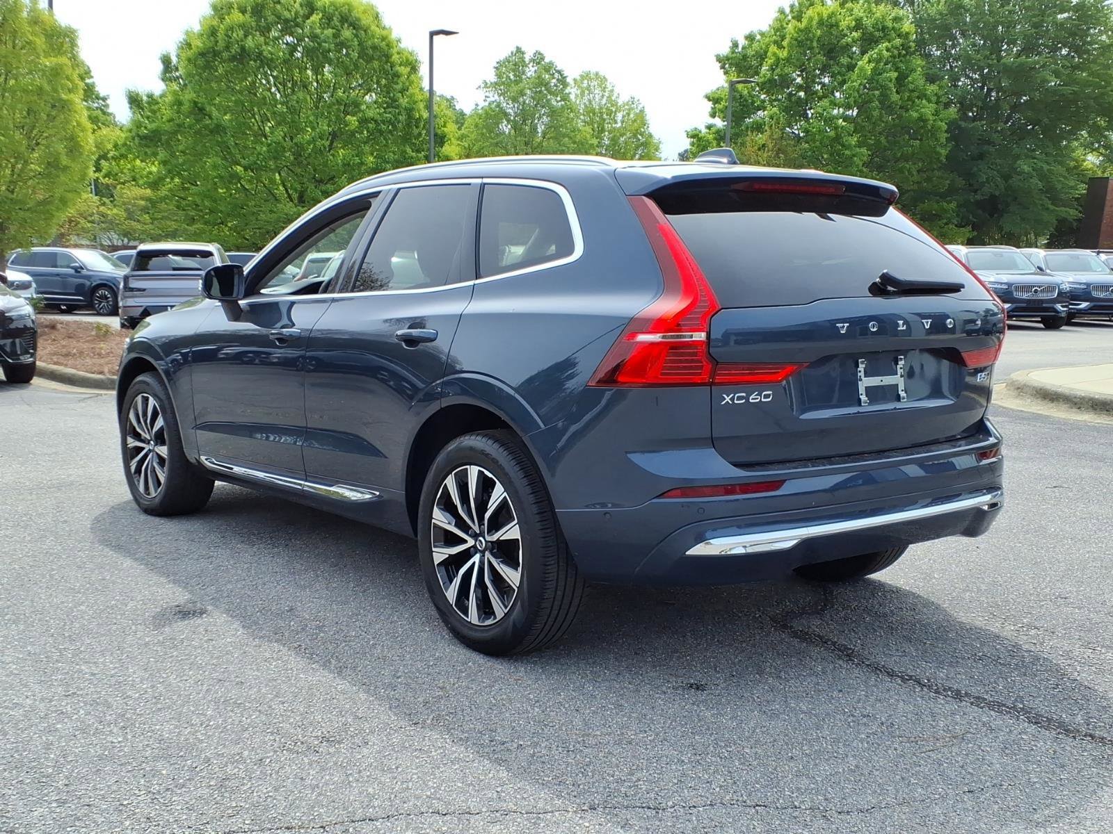 Certified 2023 Volvo XC60 B5 Plus w/ Climate Package AWD/4WD image 5