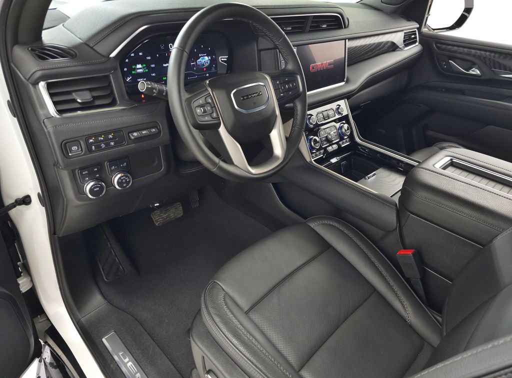 Used 2024 GMC Yukon Denali AWD/4WD image 18