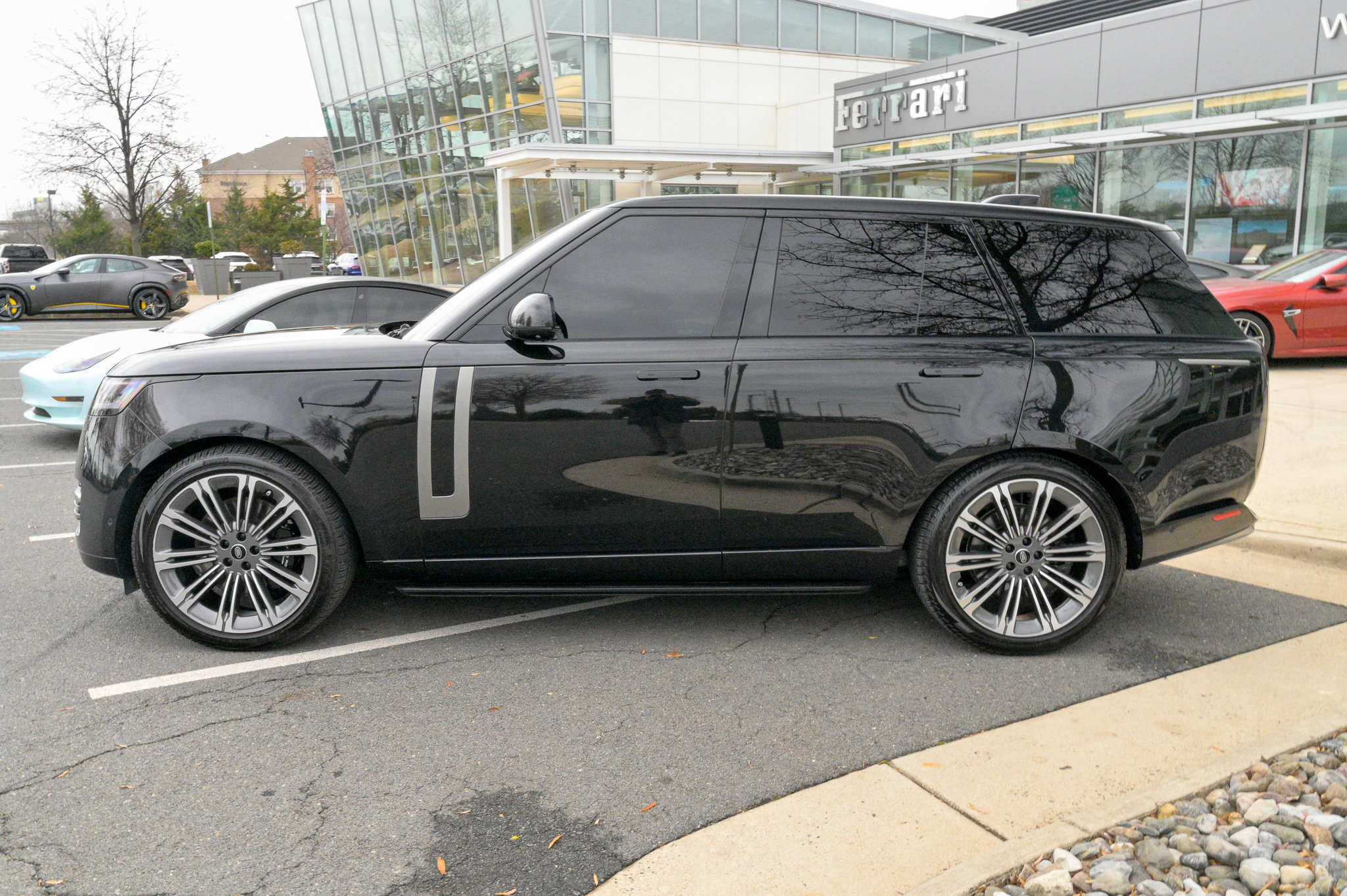 Used 2023 Land Rover Range Rover SE image 8