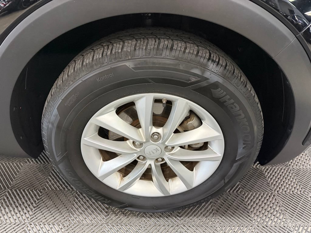Used 2017 Kia Sorento AWD image 18