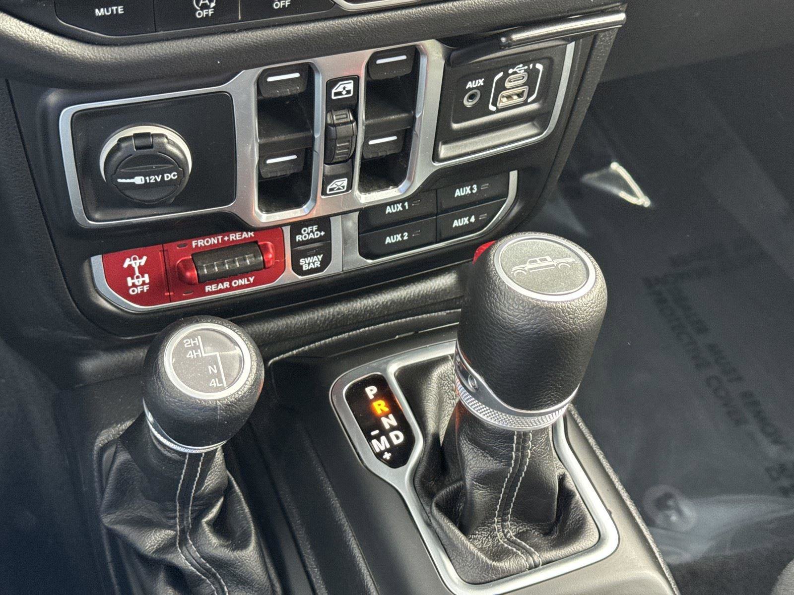 Certified 2025 Jeep Gladiator Rubicon w/ Convenience Group AWD/4WD image 19