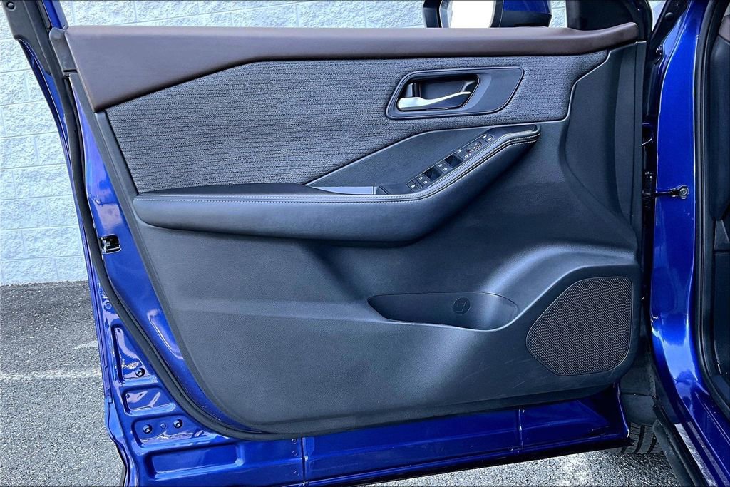 Certified 2023 Nissan Rogue SV image 26