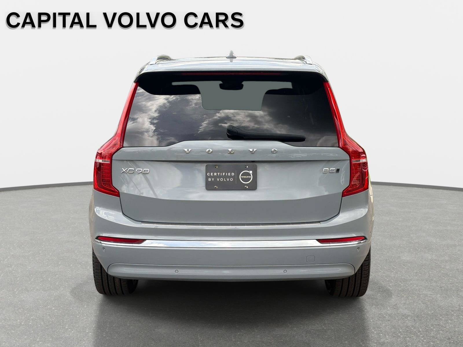 Used 2025 Volvo XC90 B5 Core w/ Protection Package Premier AWD/4WD image 6