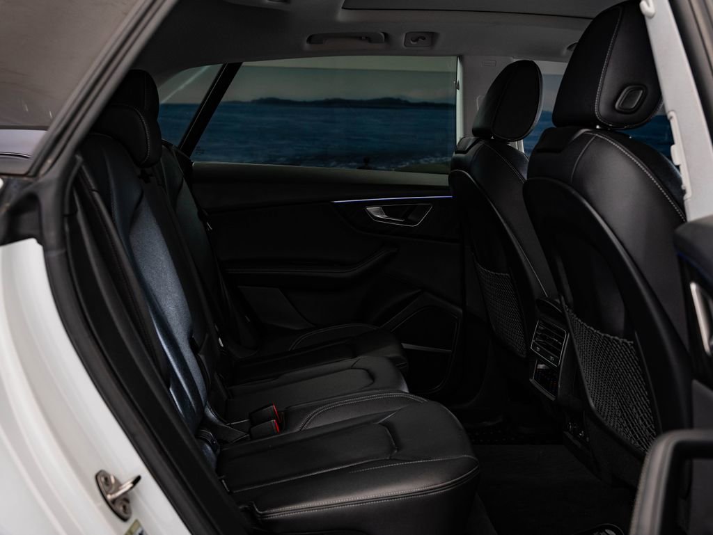 Used 2023 Audi Q8 Premium Plus w/ Premium Plus Package image 44