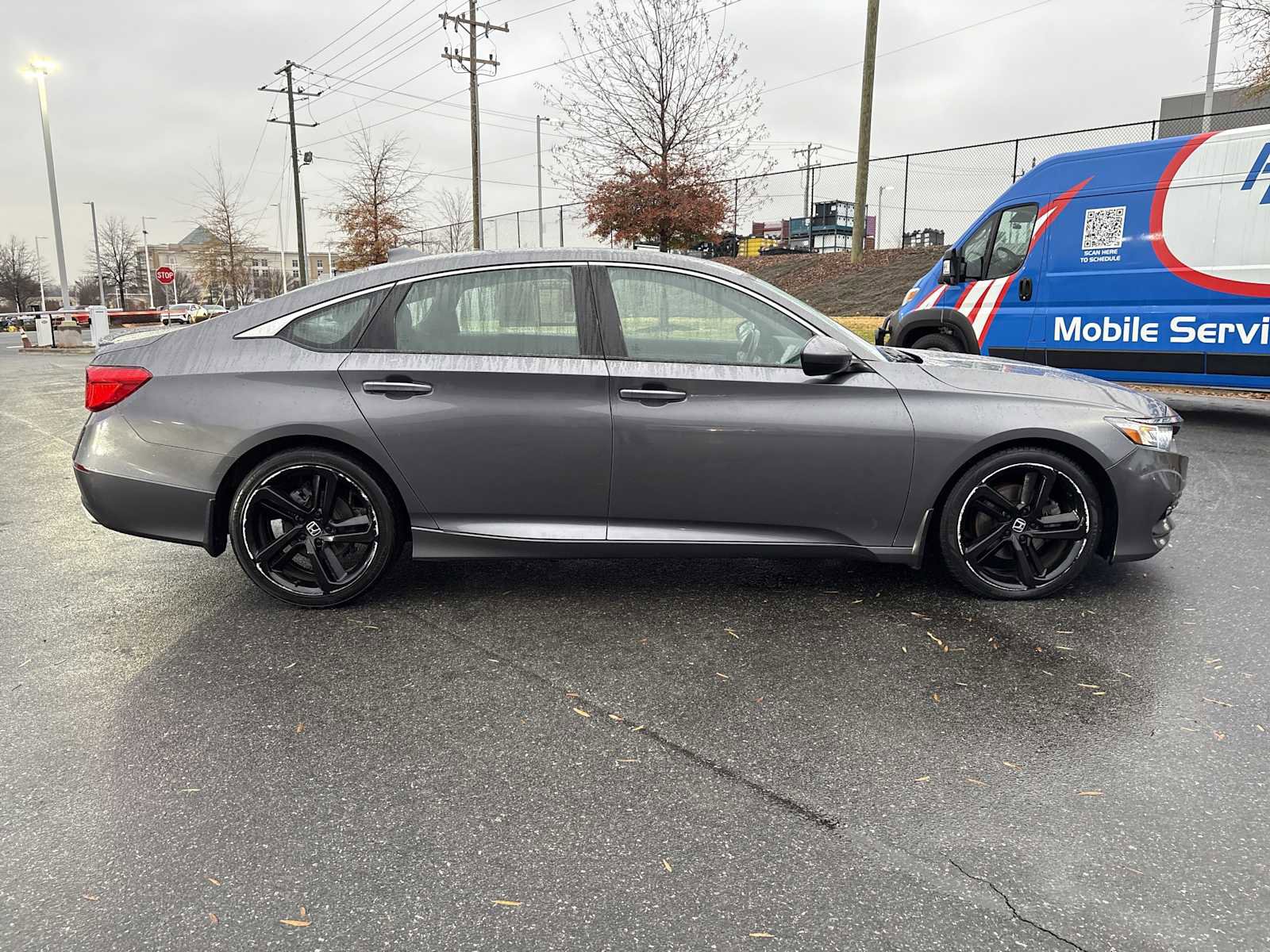 Used 2018 Honda Accord Sport image 11