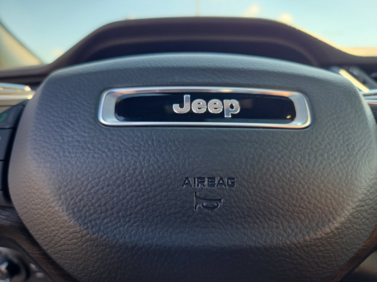 New 2027 Jeep Grand Cherokee Limited AWD/4WD image 7
