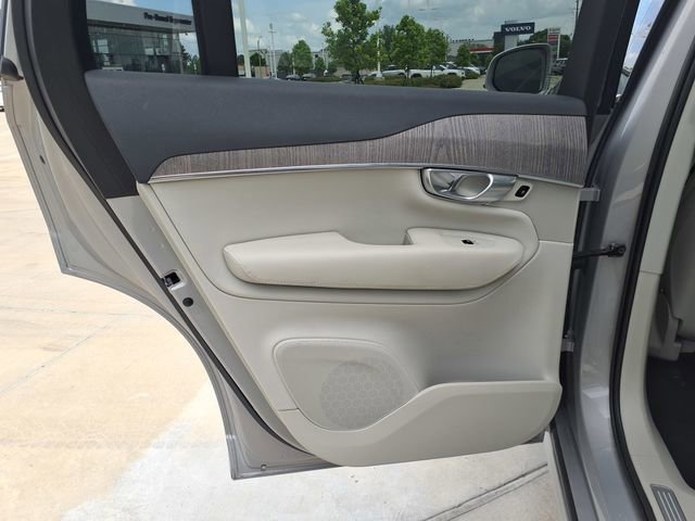 Used 2023 Volvo XC90 B6 Plus w/ Protection Package Premier image 17