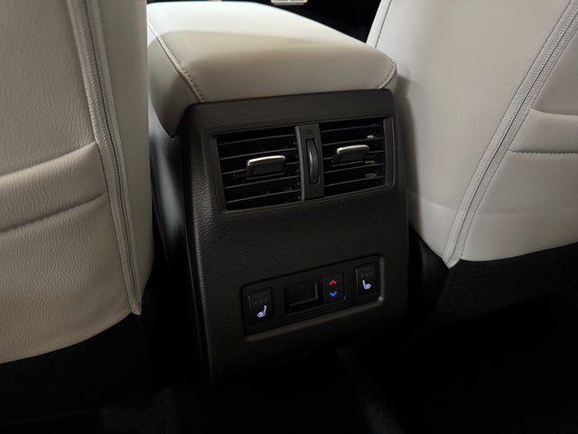 New 2025 Mitsubishi Outlander SEL image 23