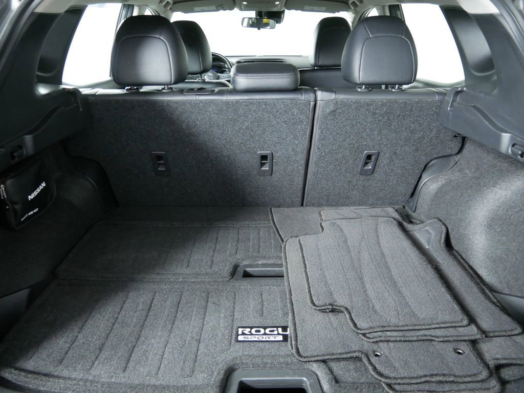 Used 2020 Nissan Rogue Sport SL FWD image 17