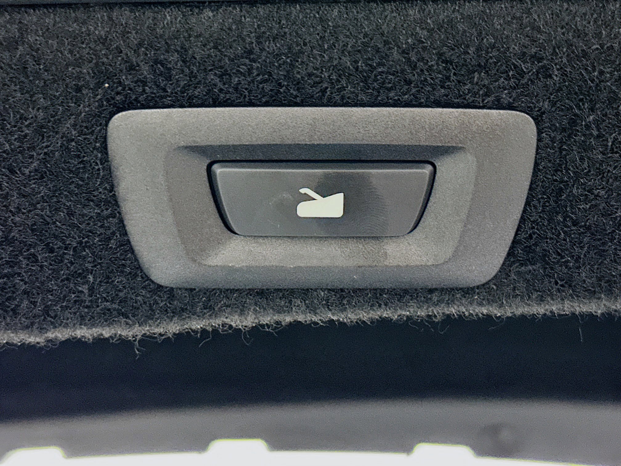 Used 2024 Lucid Air Pure RWD image 31
