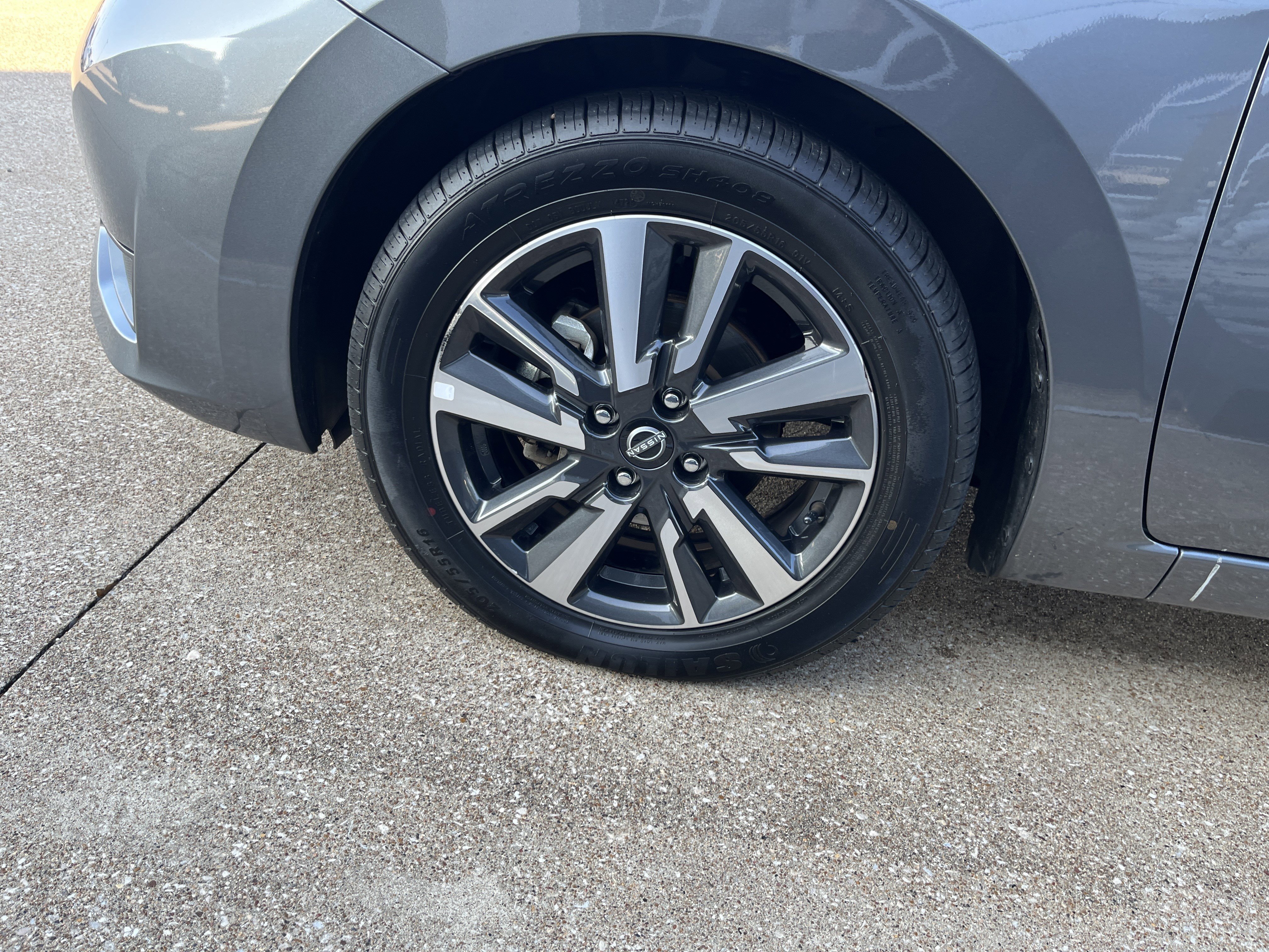 Used 2024 Nissan Versa SV image 26