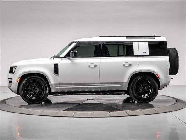 Used 2022 Land Rover Defender 110 S image 2