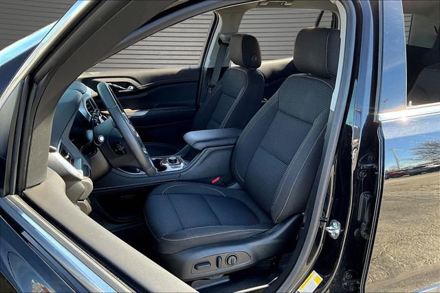 Used 2023 GMC Acadia SLE w/ Driver Convenience Package image 20