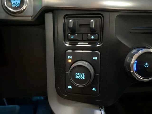 Used 2023 Ford F150 Lariat AWD/4WD image 36