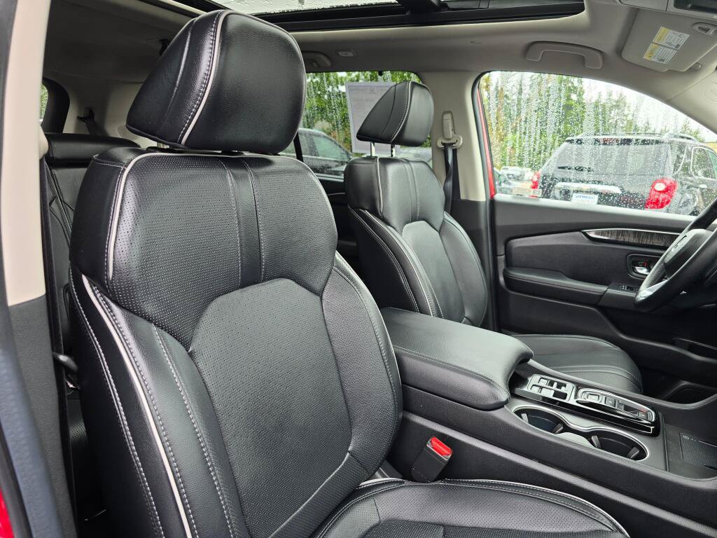 Certified 2025 Honda Pilot Elite image 9