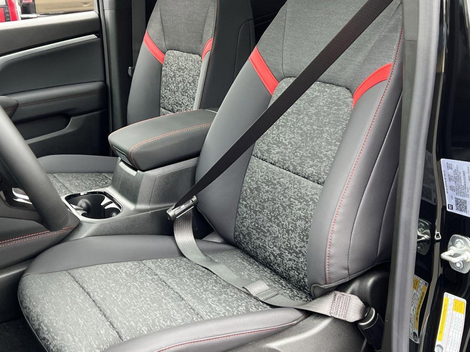 New 2025 Chevrolet Colorado Z71 w/ Midnight Edition image 7