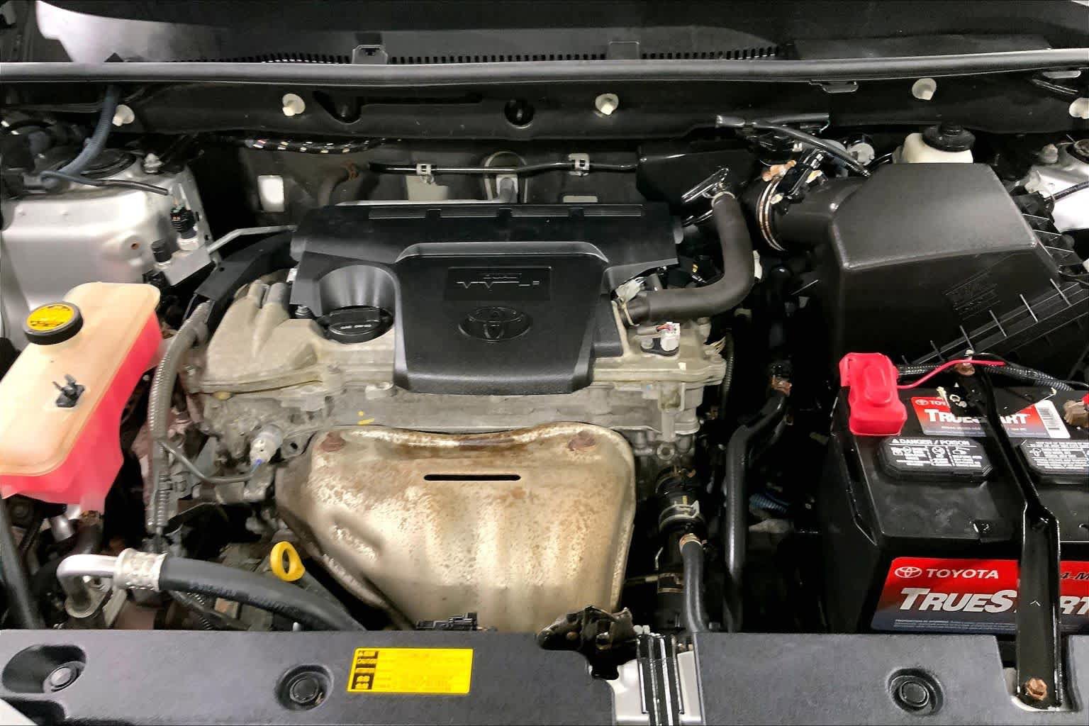 Used 2013 Toyota RAV4 LE AWD/4WD image 32