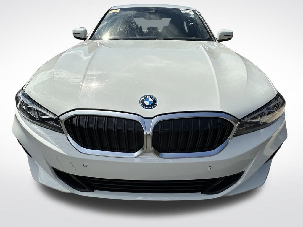 Used 2023 BMW 330e xDrive w/ Driving Assistance Package image 8