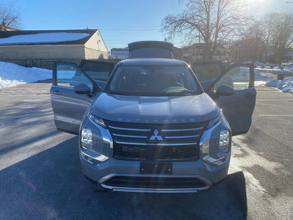 New 2026 Mitsubishi Outlander SE image 29