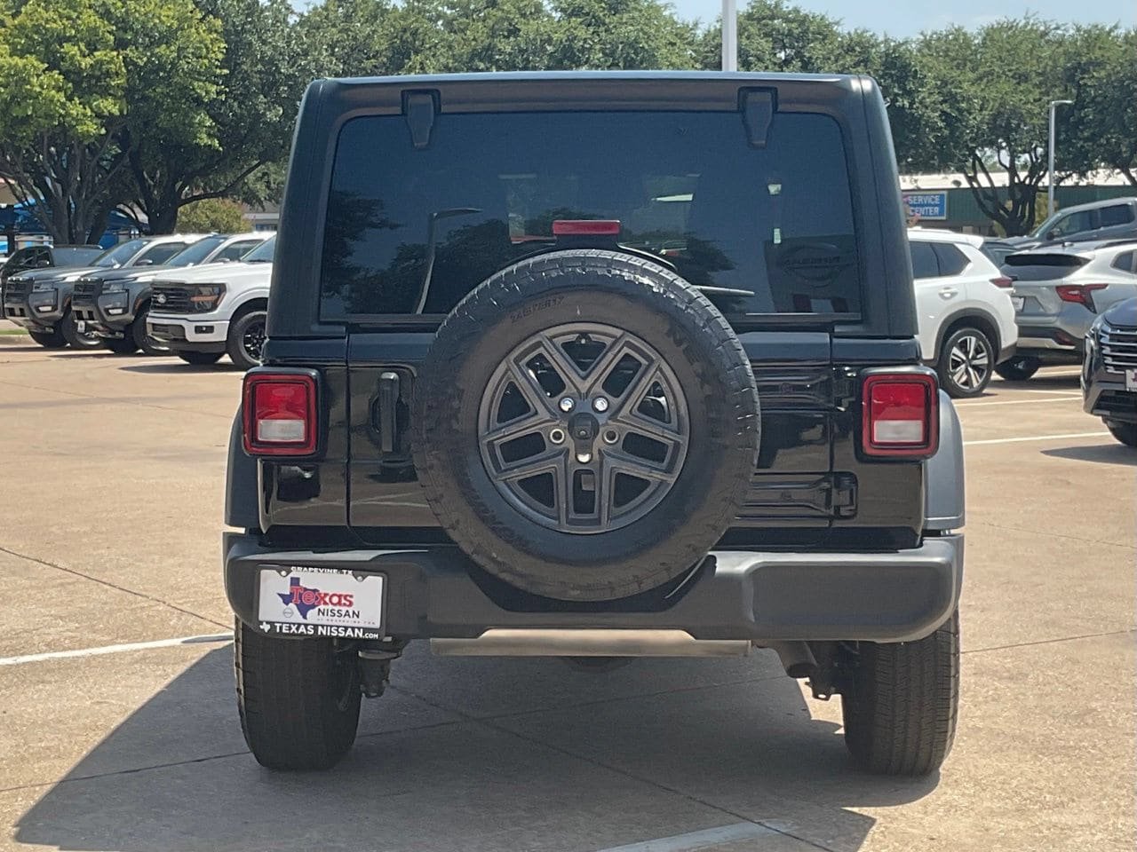 Used 2025 Jeep Wrangler Unlimited Sport AWD/4WD image 5
