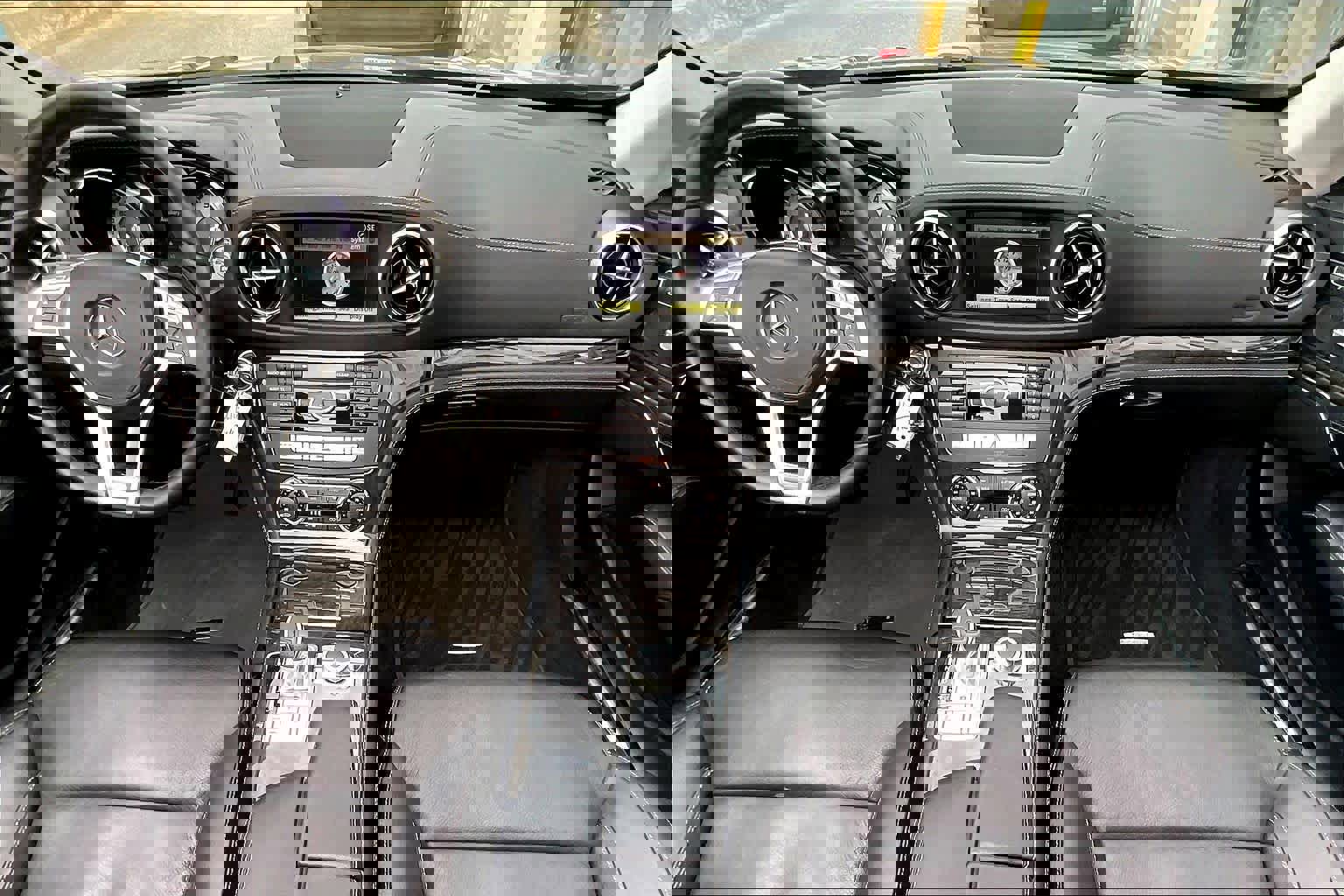 Used 2013 Mercedes-Benz SL 550 image 18